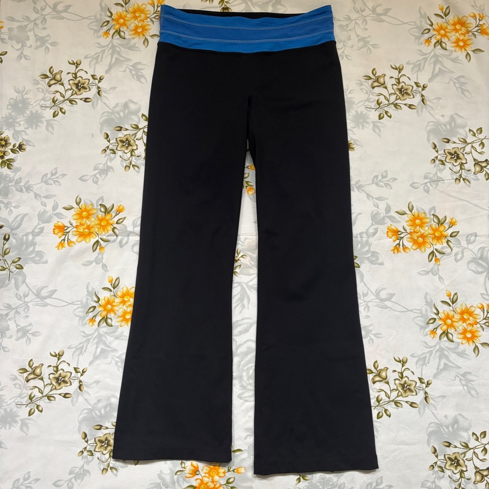 Kirkland Size M Yoga Pants
